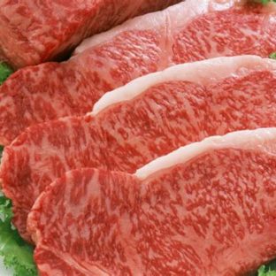 タンパク質も摂りすぎは太る原因!?